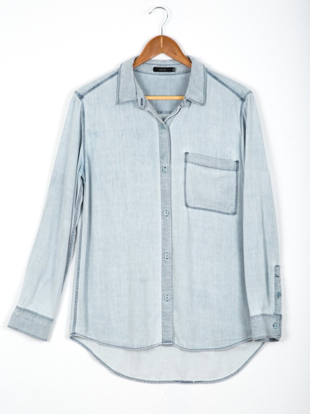Aritzia Talula Denim Chambray Button Down High Low Pocket Shirt M